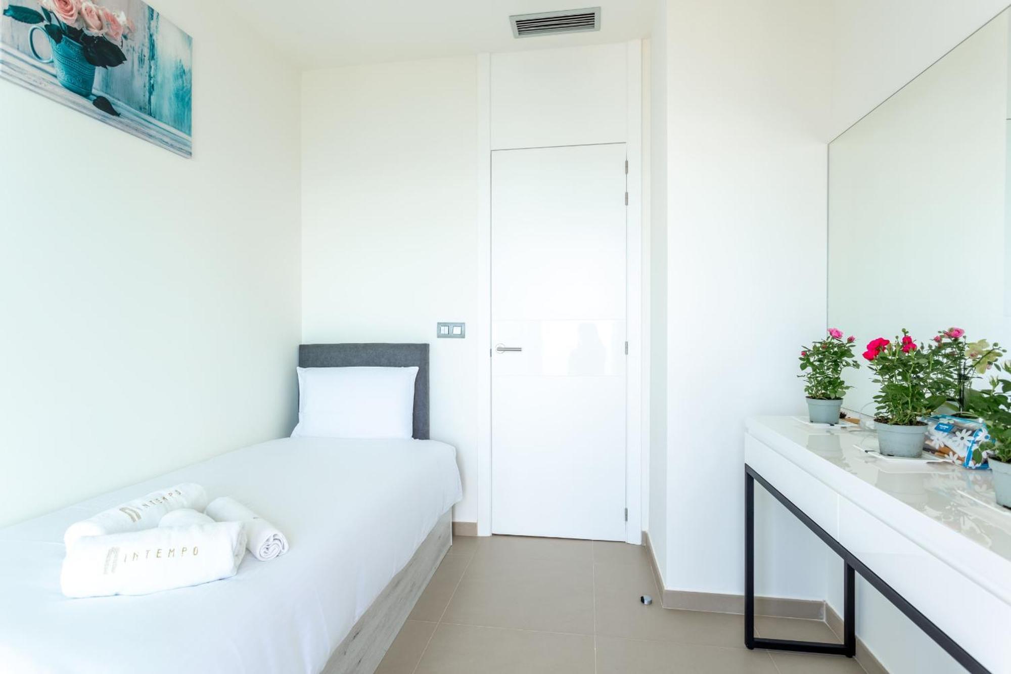 Intempo By Holuxe - 272 - 27Th Floor Apartment Бенидорм Екстериор снимка